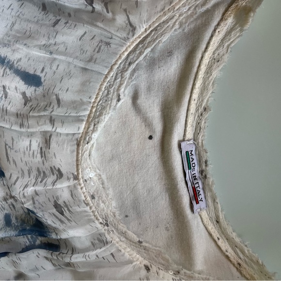 100% silk dress made in Italy, One of a kind piece. It’s beautifully made - Picture 3 of 5